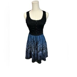 Disney Alice In Wonderland Silhouette Corset Dress Black lace keyhole Size Small
